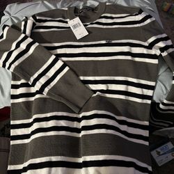 Michaels Khors Sweater / Adidas Tshirt
