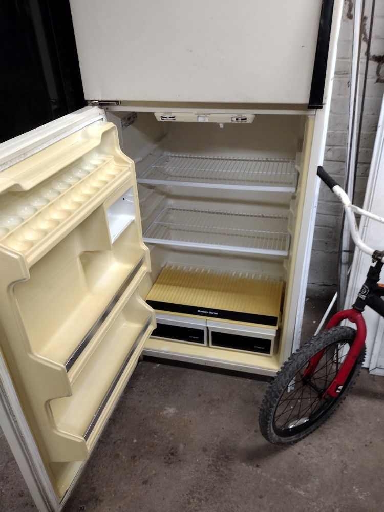 Free Fridge for Sale in Homestead, PA OfferUp