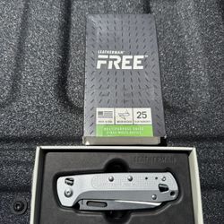 Leatherman Multi Tool Free K 4 - New In Box