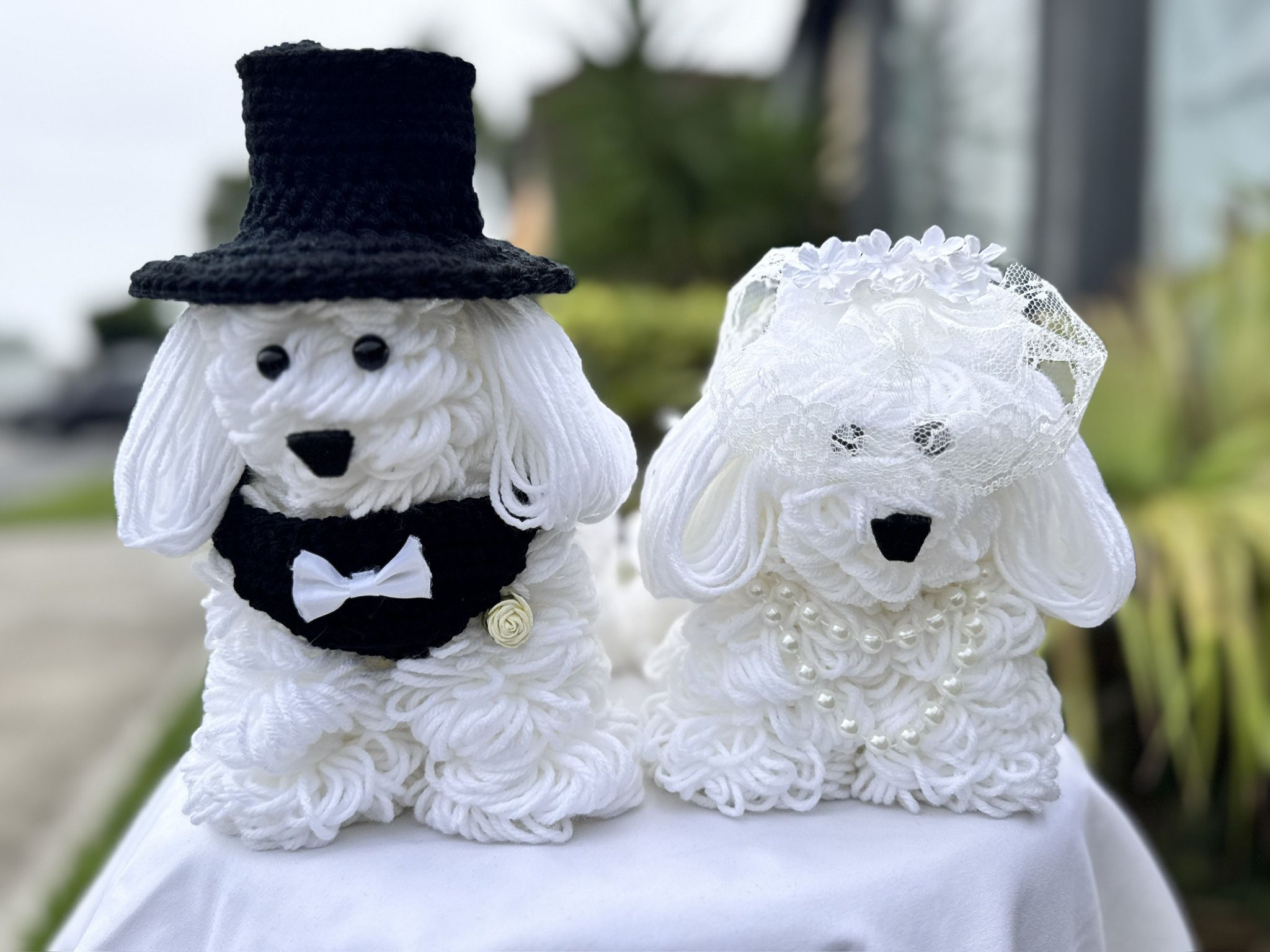 Yarn Dogs Bride And Groom