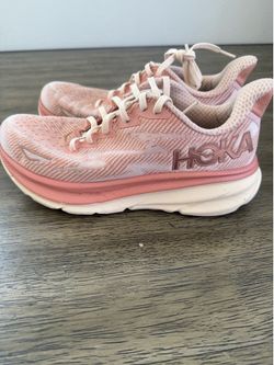 Hoka Clifton 9