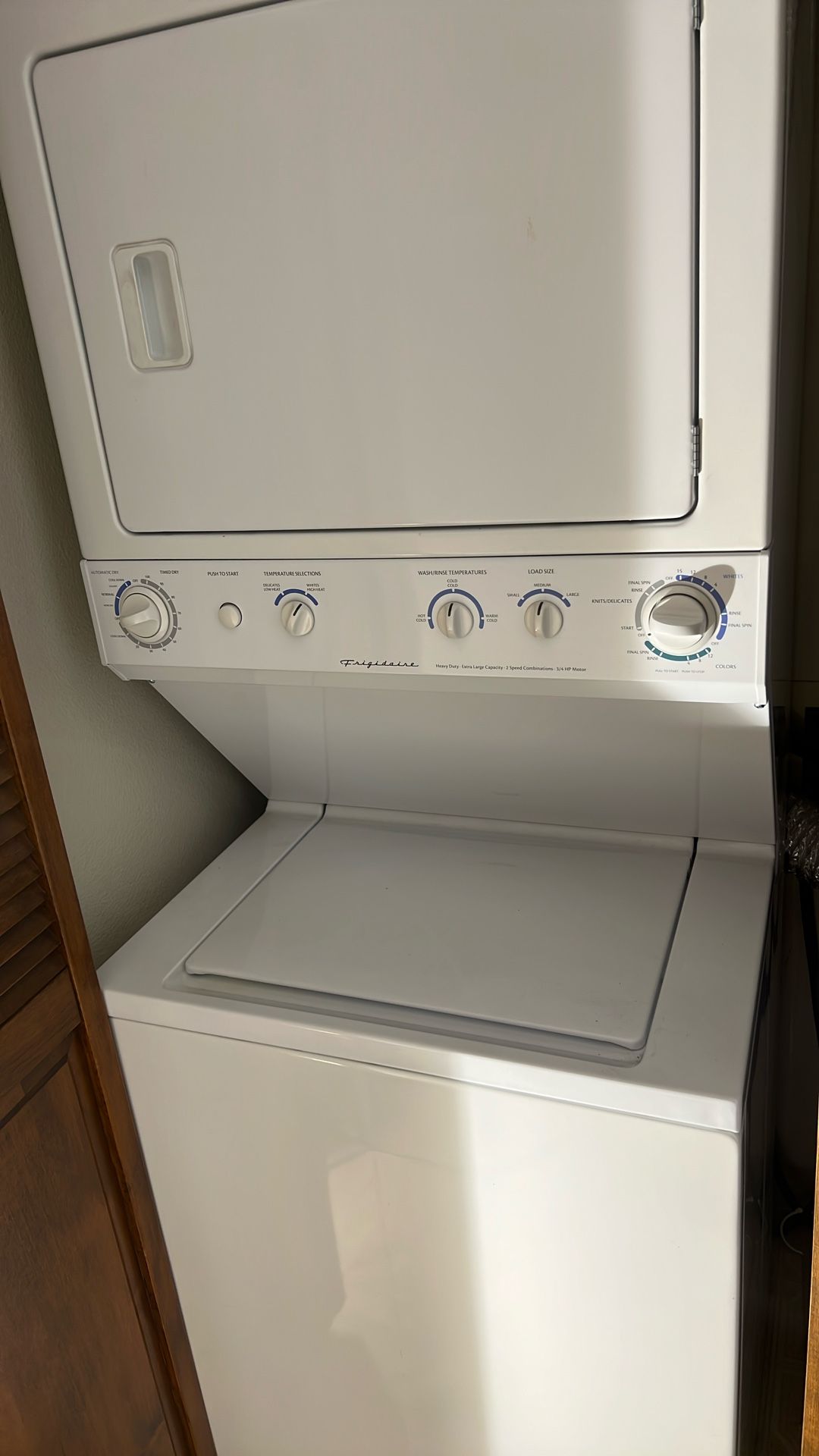 Frigidaire stackable Washer And Dryer 