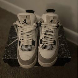 Jordan 4 Military Black 10.5