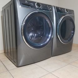 Electrolux washer and electric dryer free deliver And Installation 6 Month Warranty...