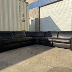 5-pieces Modular Power Reclining Leather Sectional Sofa By Natuzzi