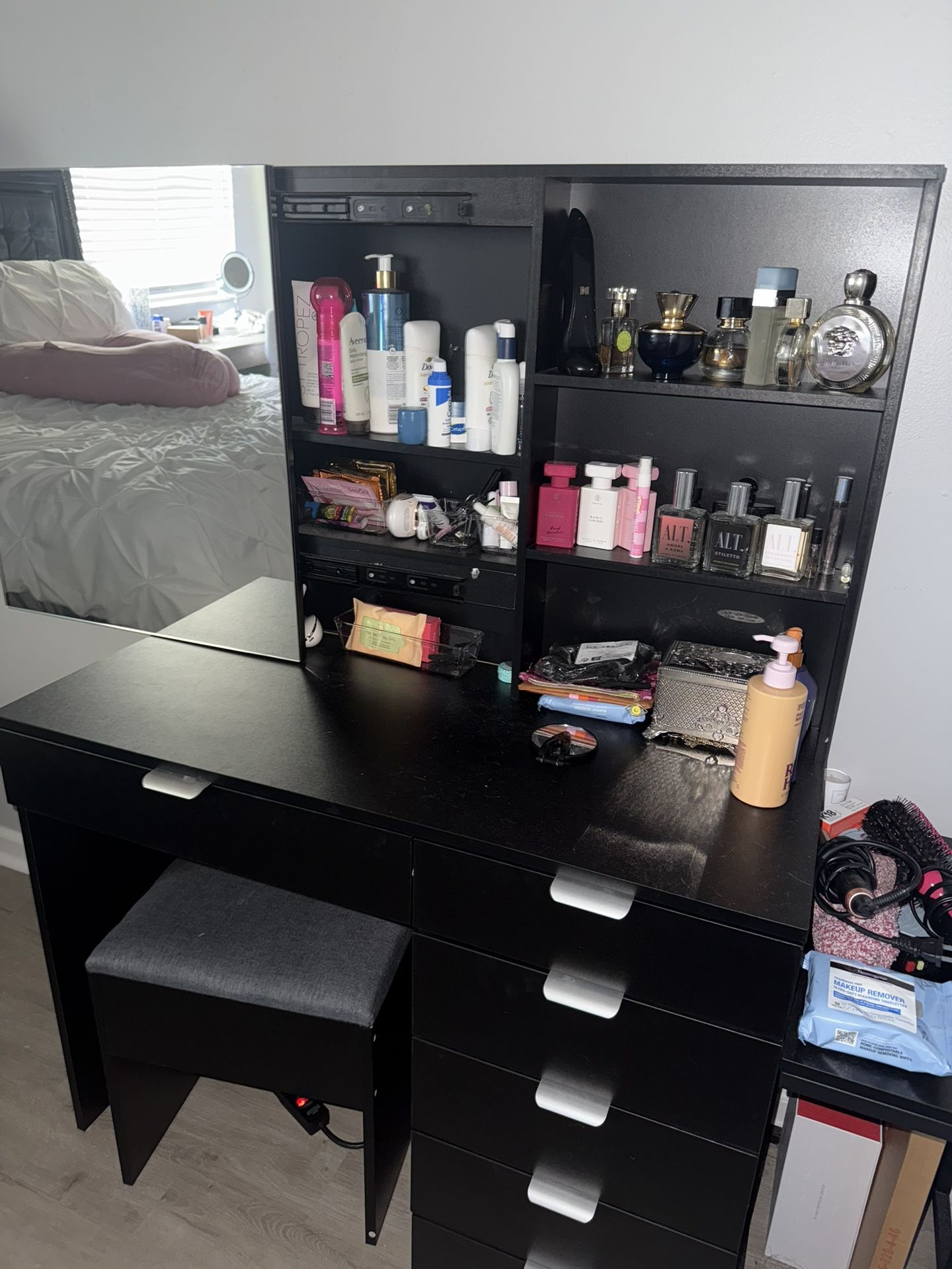 Makeup Vanity