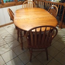 Oak Dining Room Table And Four Chairs 
