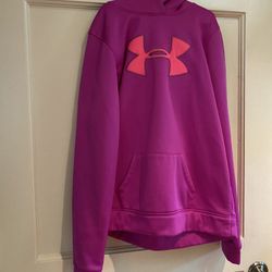Girls Under Armour sweatshirt with hood and pockets