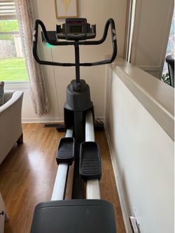 STAR TRAC EE4600 EDGE ELLIPTICAL