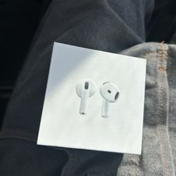 AirPods 4