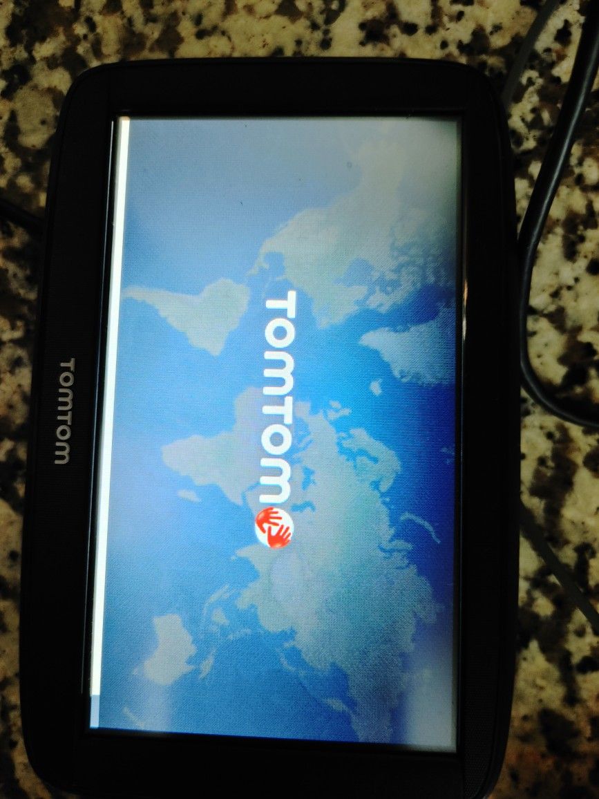 ***Tom Tom Car Navigation System Portable-Nice***