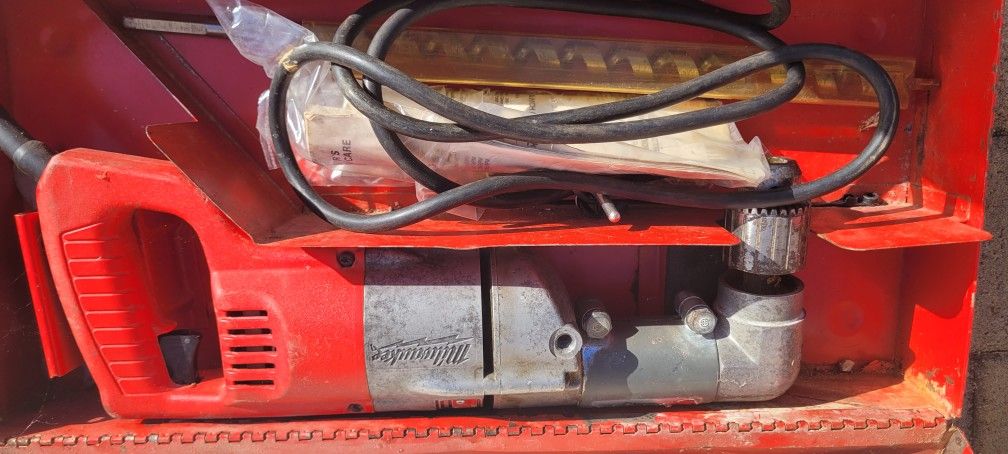 Milwaukee Heavy Duty Right Angle Drill