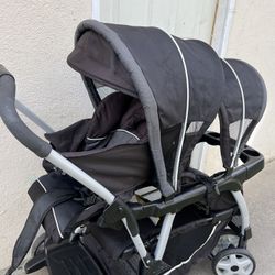 GRACO DOUBLE STROLLER 