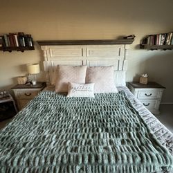 4-Piece Bedroom Set