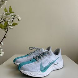 NIKE PEGASUS PLUS RUNNING SHOES