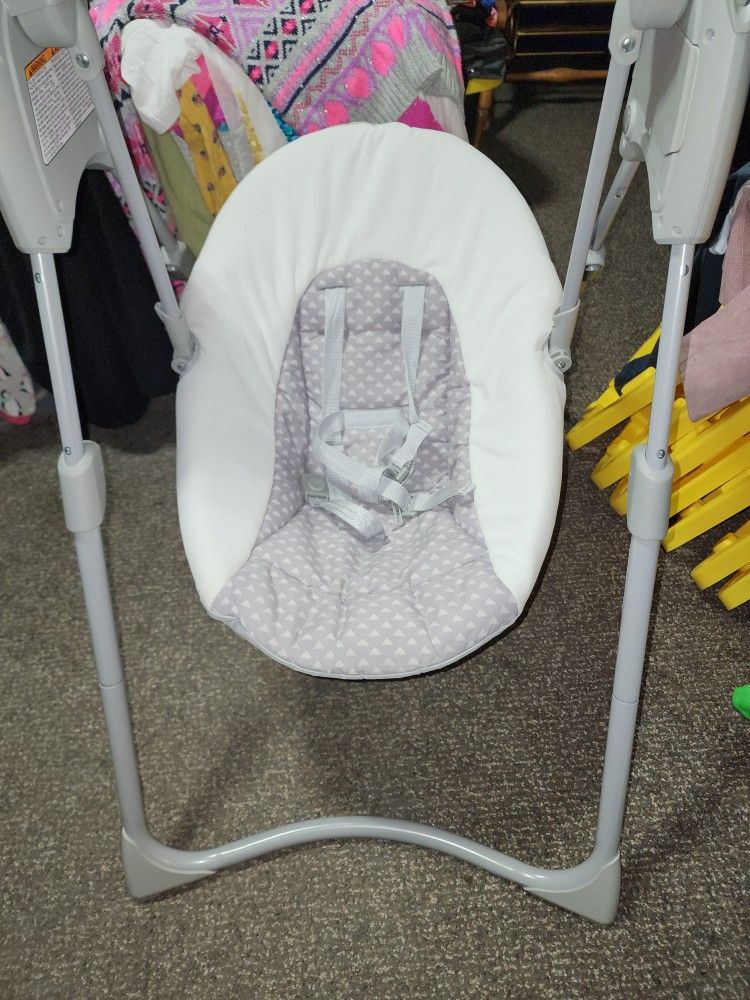 Graco Swing!! Used 1x For Visiting GBaby