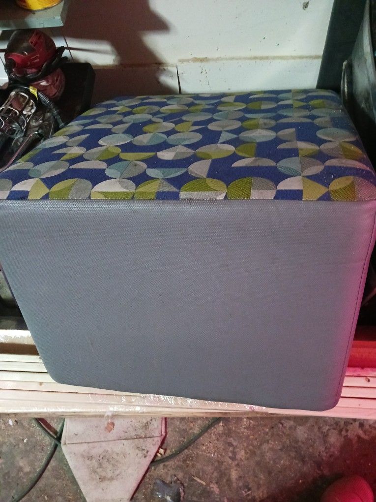 Attoman Footrest Like New