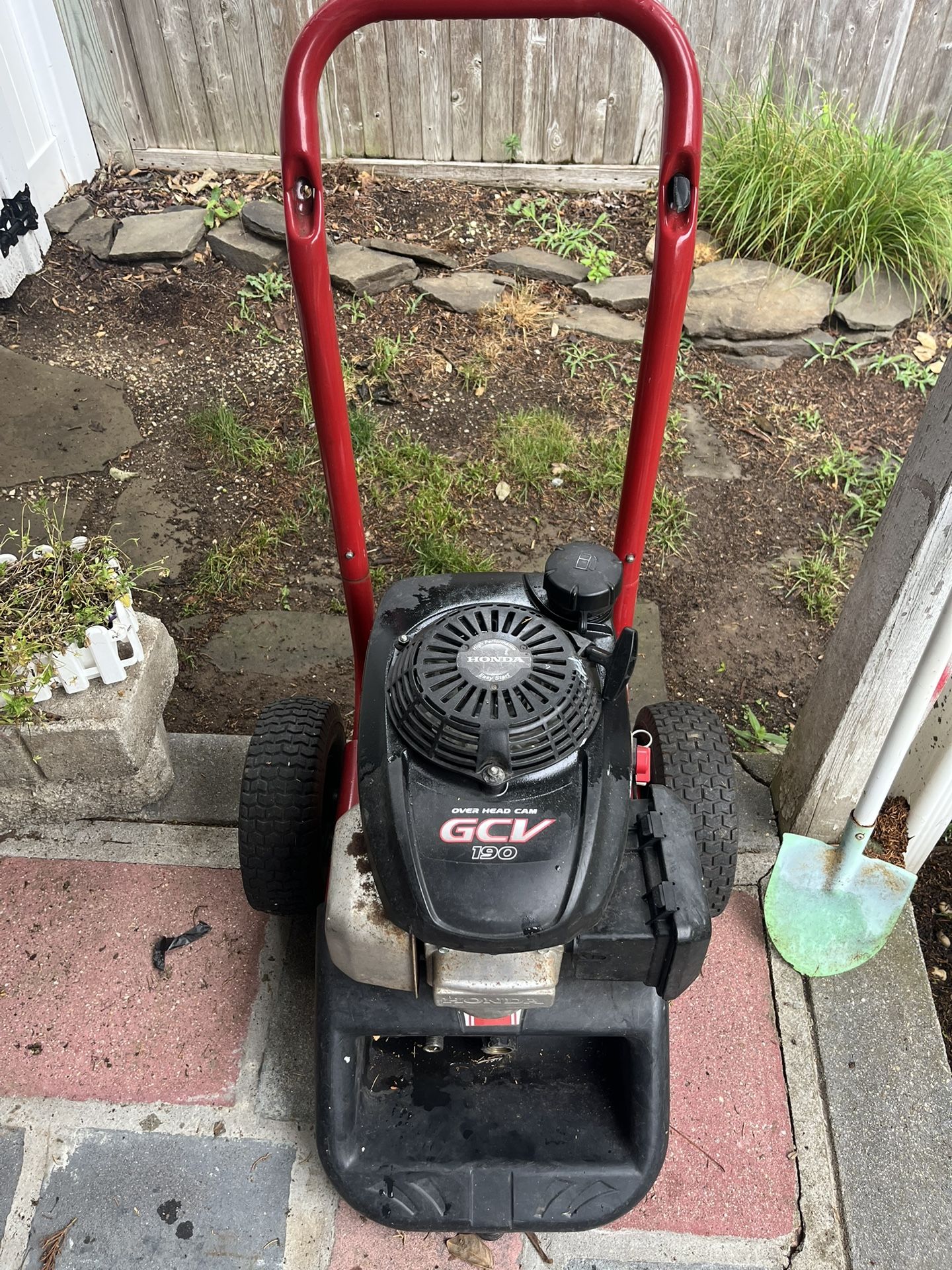 Simpson 2200 Psi Power Washer GCV 190 Honda Motor