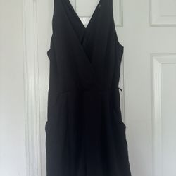 EXPRESS Black V-Neck Romper Dress Size 0 | Elegant Minimalist Chic