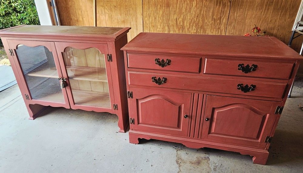 Antique Circa 1955 Taylor Made NY Painted Maple 2-Piece Breakfront China Hutch
