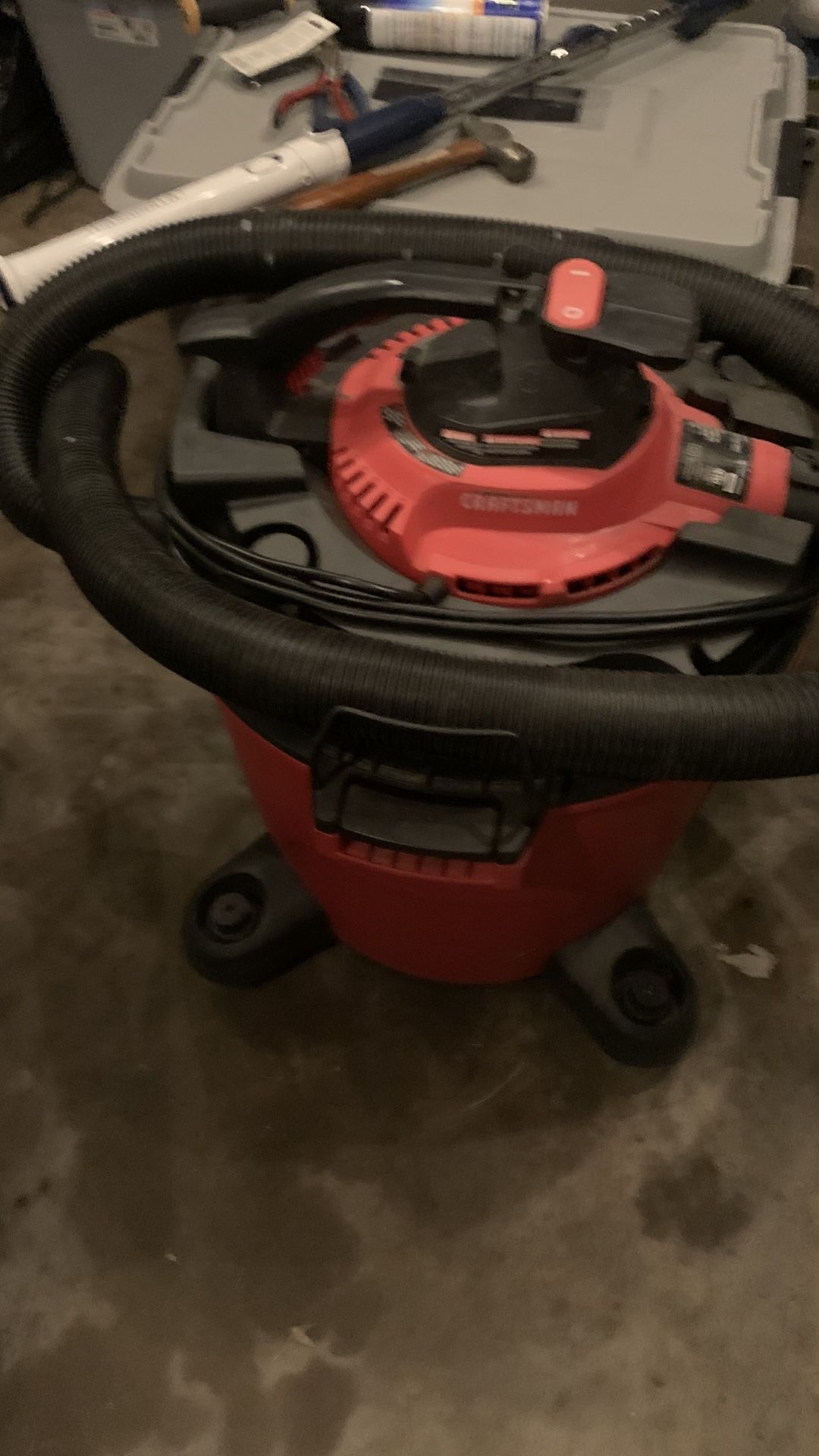 Craftsman wet/dry shop vacuum. Motor: 6.5 peak horsepower  Capacity: 20-gallon drum