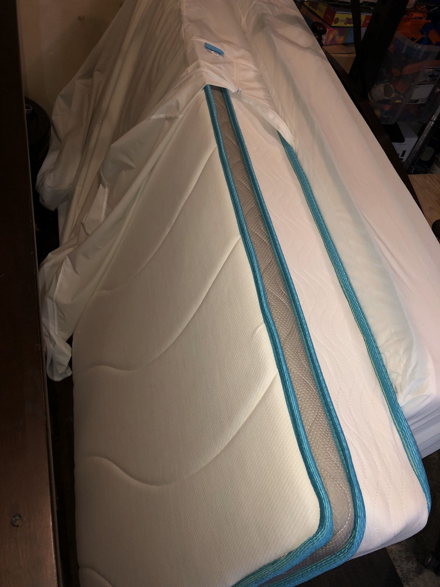 Pair of twin mattress - almost brand new