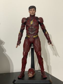 Hot Toys Flash With Custom Ezra Miller Head 