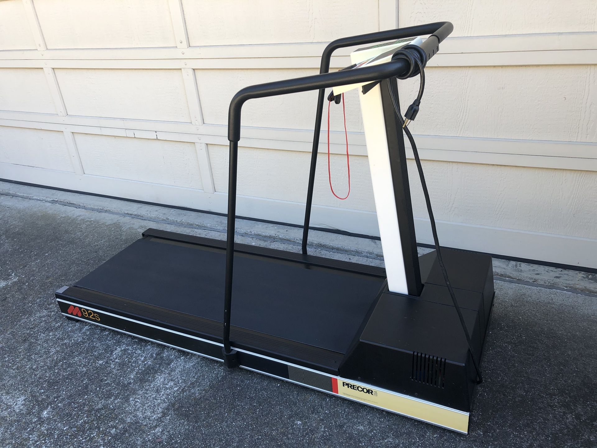 Treadmill (Precor M9.2S)