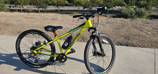 Cannondale Trail youth mountain bike 24" tires (Like New)