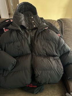 Black men’s snow jacket