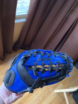 Youth glove