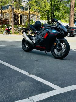 Honda CBR1000RR Sport Motorcycle