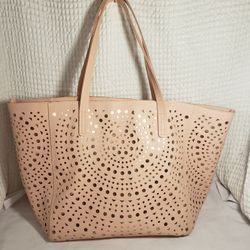 Bath and Body works tote bag light peach ( On Vacation)