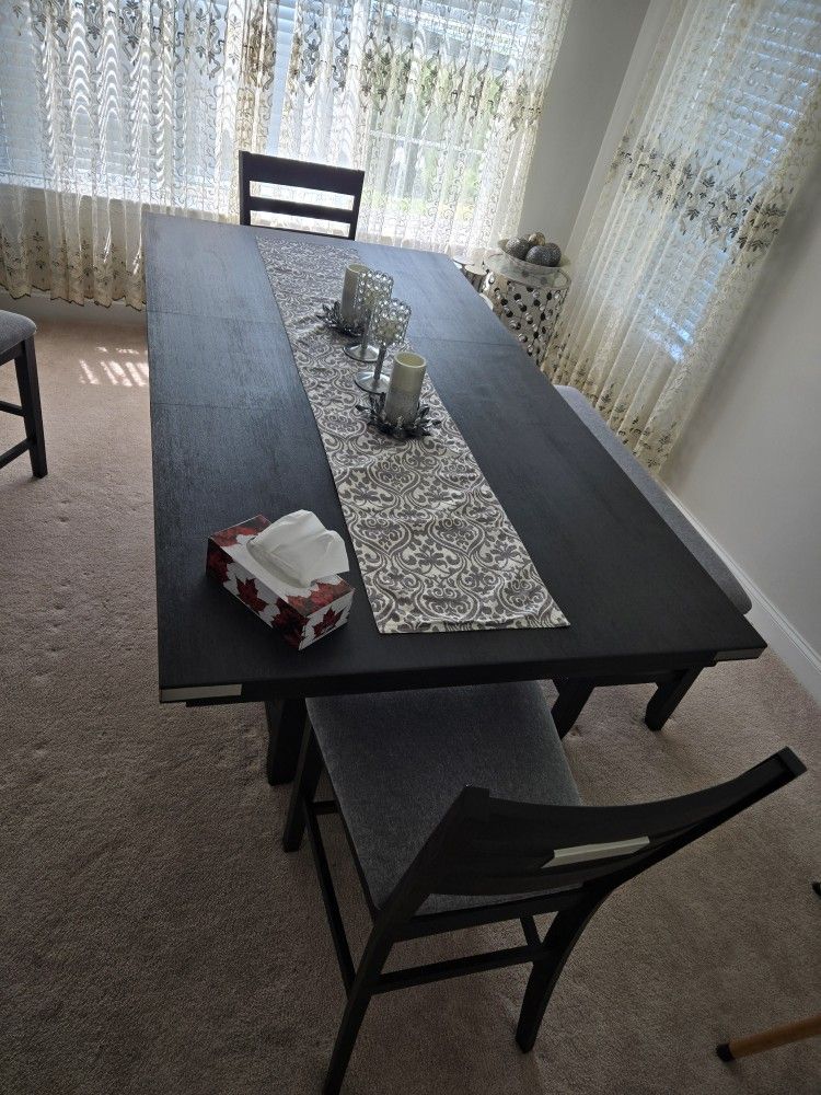 Dinning Table