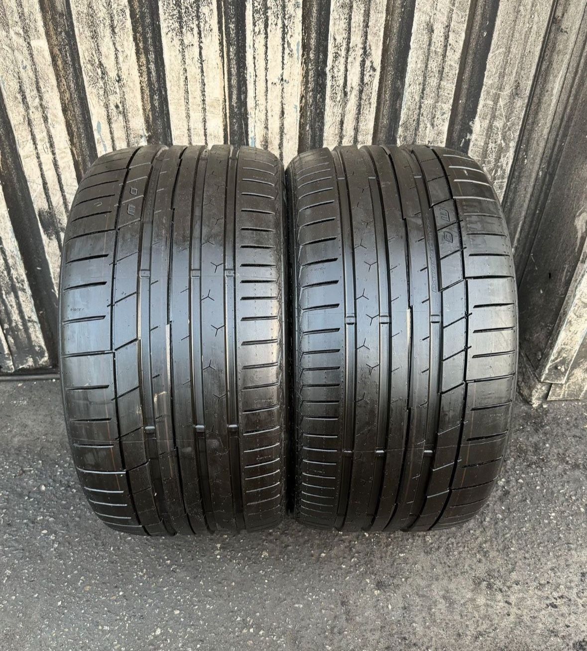 305/30/20 305/30ZR20 Continental ExtremeContact LikeNew
