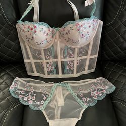 Victoria Secret Lingerie Set
