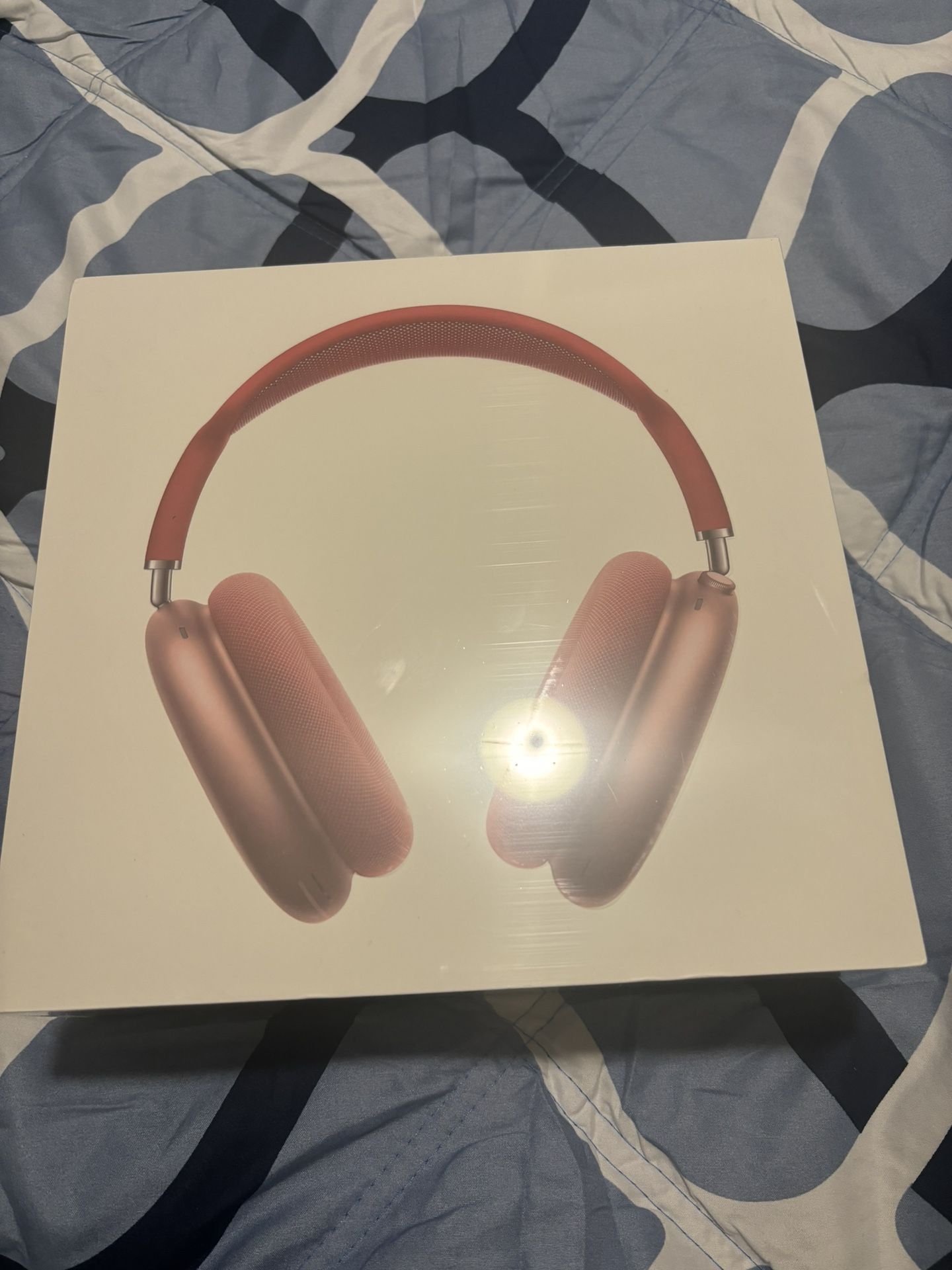 Red Airpods max