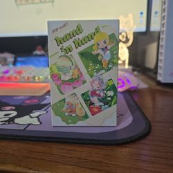 POPMART HAND IN HAND - CRYBABY FALLING FOR THE BLOOM