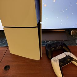 Ps5 Disc And Two Controllers