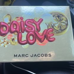 Marc Jacobs Daisy Love  Eau De Toilette