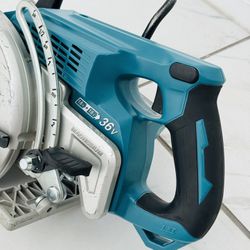 Makita 18v X2 LXT Lithium Ion 36v Brushless Cordless Rear Handle 7-1/4 in Circular Saw (Tool-Only) Condition like new 