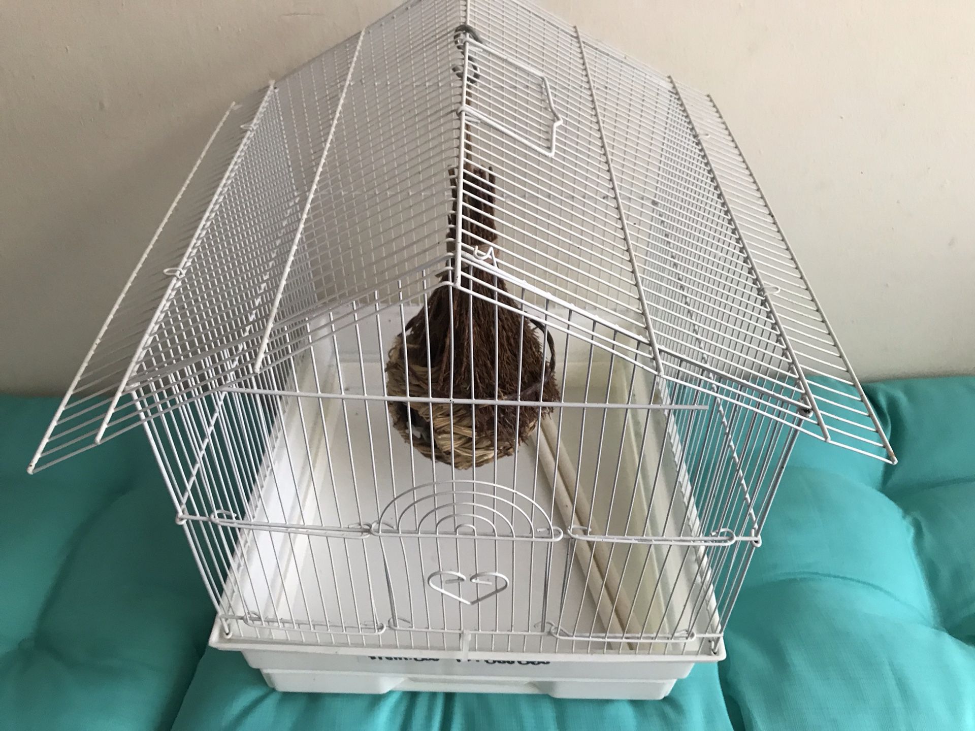 Bird Cage White New For Sale $30 Cash Only Serious Buyers Only!!!