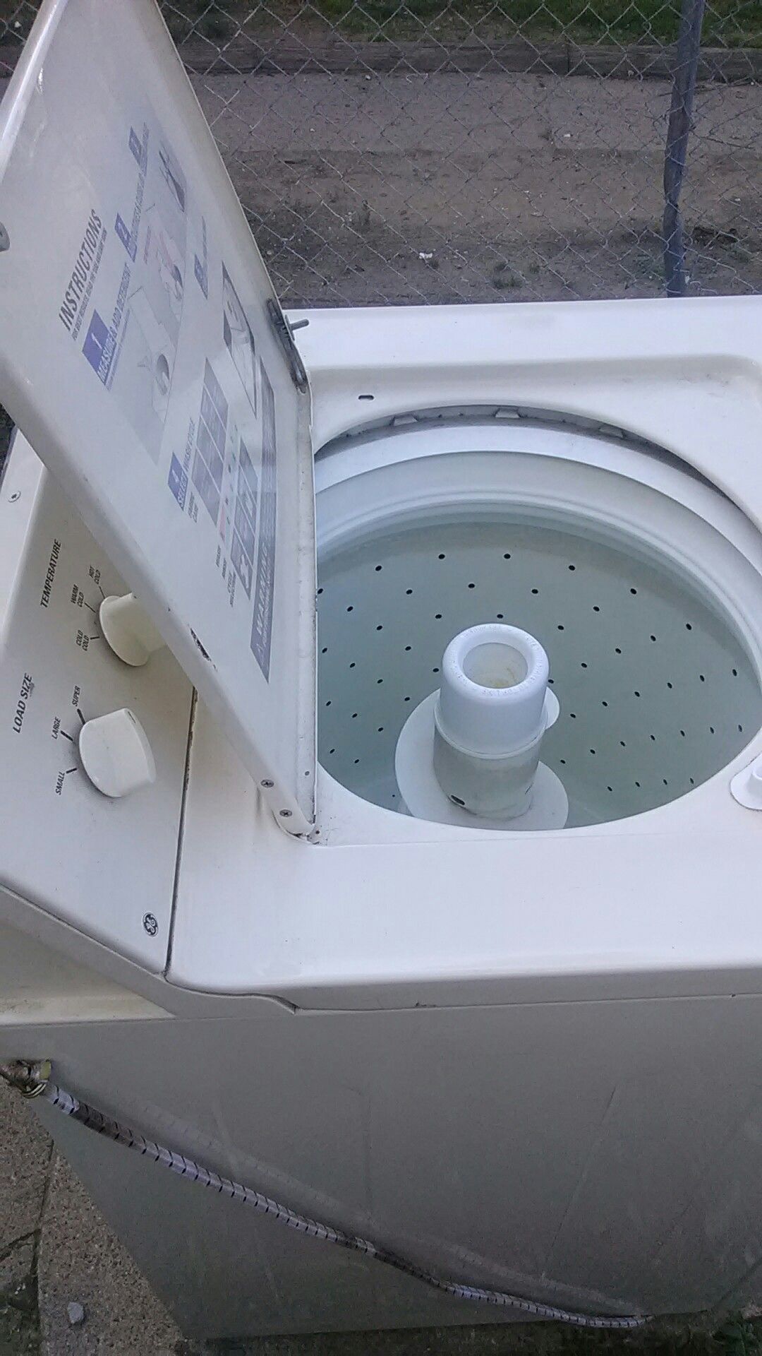GE extra large super capacity washer 7 cycle 2 speeds. Great condition