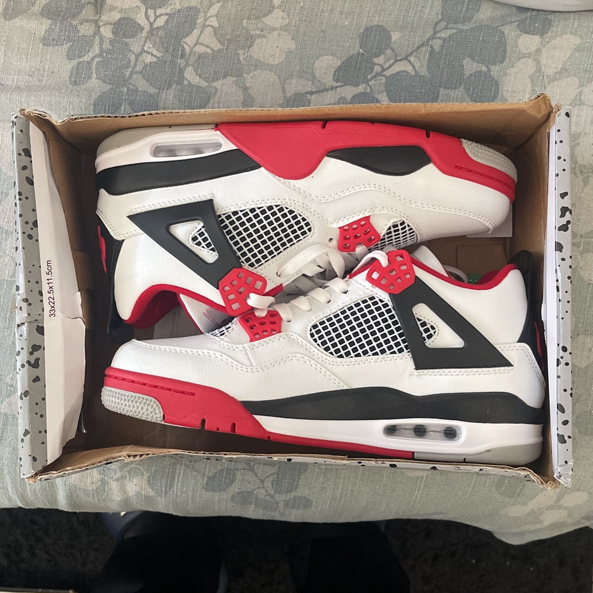 Air Jordan 4 Retro 