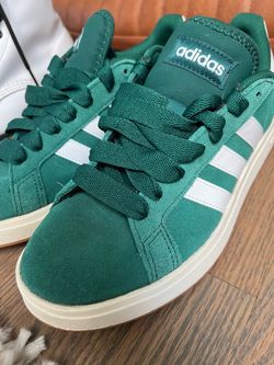 Adidas Green Suede Sneakers – Women’s 8 / Men’s 7.5