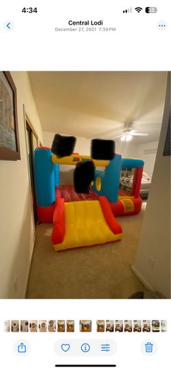 Mini bounce house