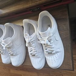 2 Pairs of Nike Air Force Sz 8 And Sz 8.5