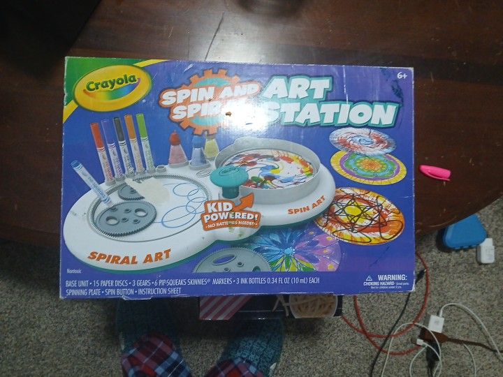 Crayola spin and spiral art station