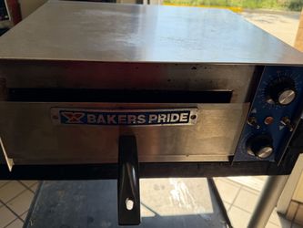 Bakers Pride Commercial Pizza Oven