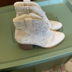 Size 7 Boots With Rhinestones 